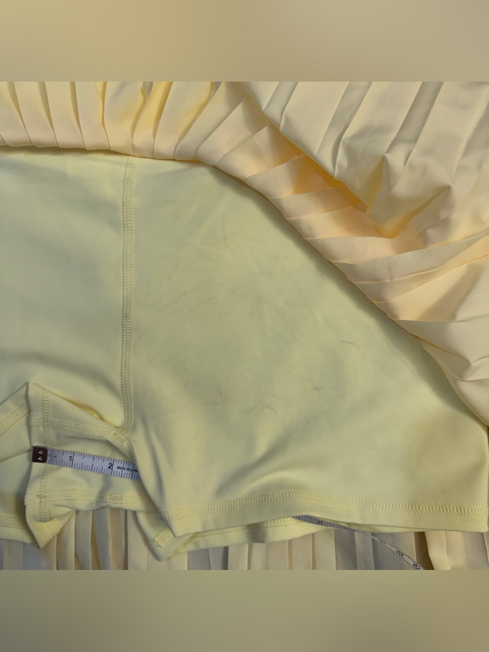 Fabletics Hot Shot Pleated Skirt in Light/Butter Yellow - Size XL Short - Picture 7 of 8